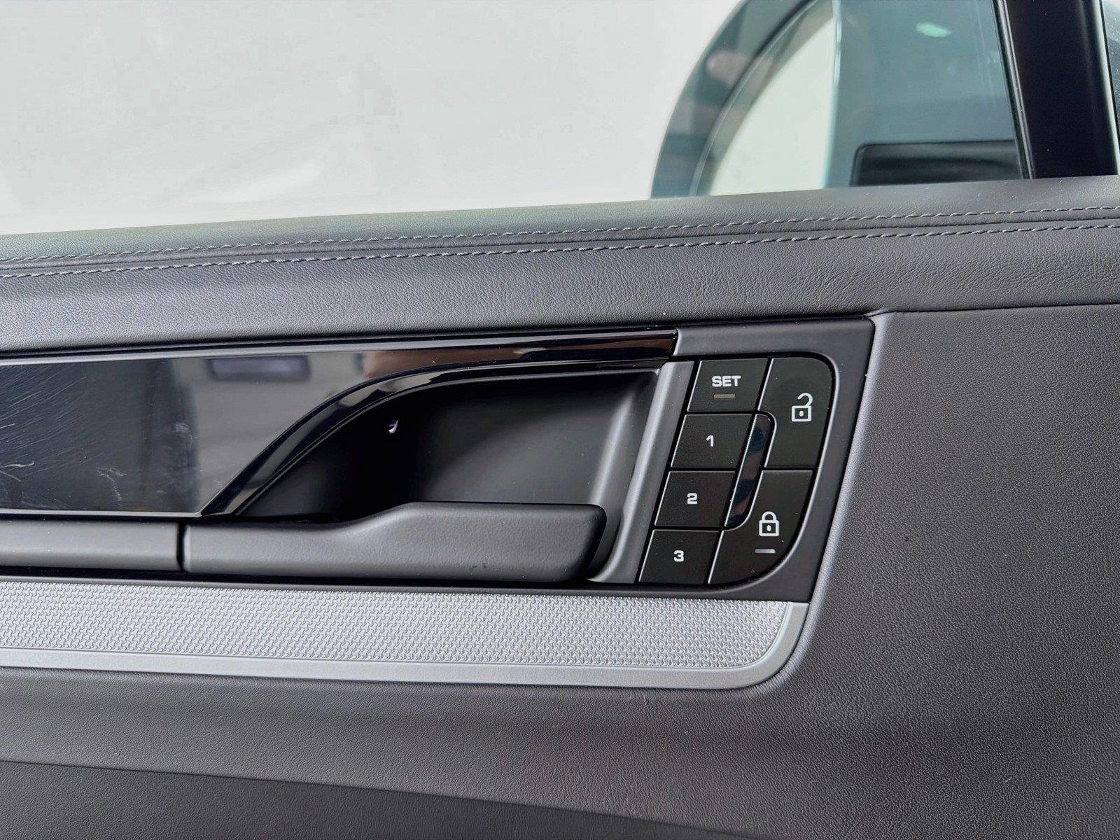 Used 2024 Arctic Grey Porsche S image 8