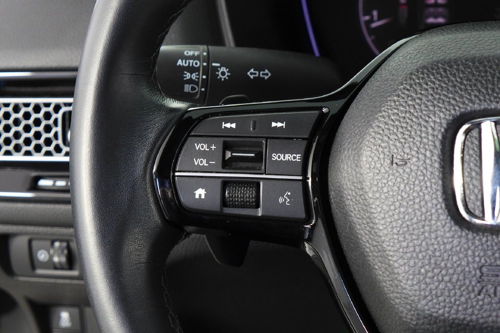 Used 2025 White Honda Sport image 28
