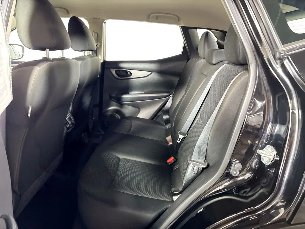 Used 2019 Black Nissan S image 19