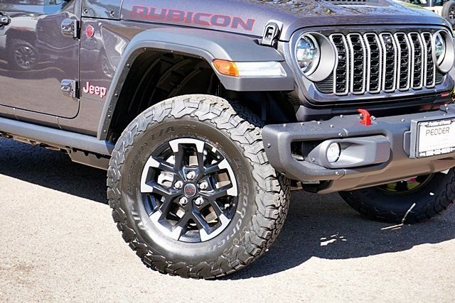 New 2026 Granite Crystal Metallic Clear-Coat Exterior Paint Jeep Rubicon image 4