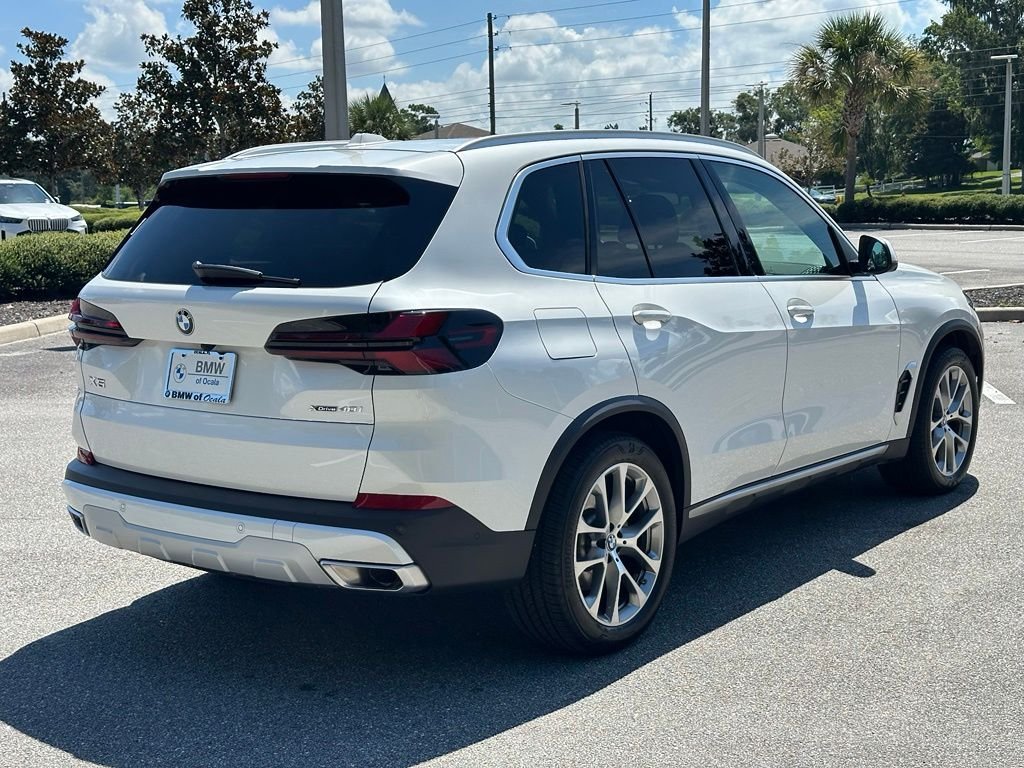 Certified Used 2026 Mineral White Metallic BMW xDrive40i image 5