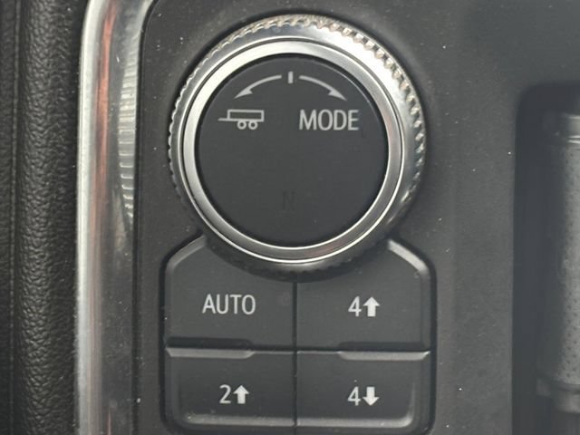 Used 2022 White Frost Tricoat GMC Denali image 28