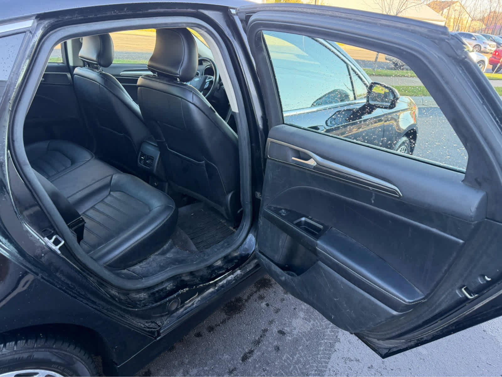 Used 2017 SHADOW BLACK Ford SE image 7