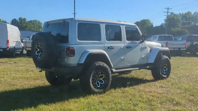 Used 2023 Silver Jeep Sahara image 8