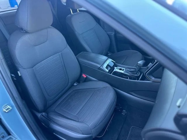 Used 2022 Blue Hyundai SE image 26
