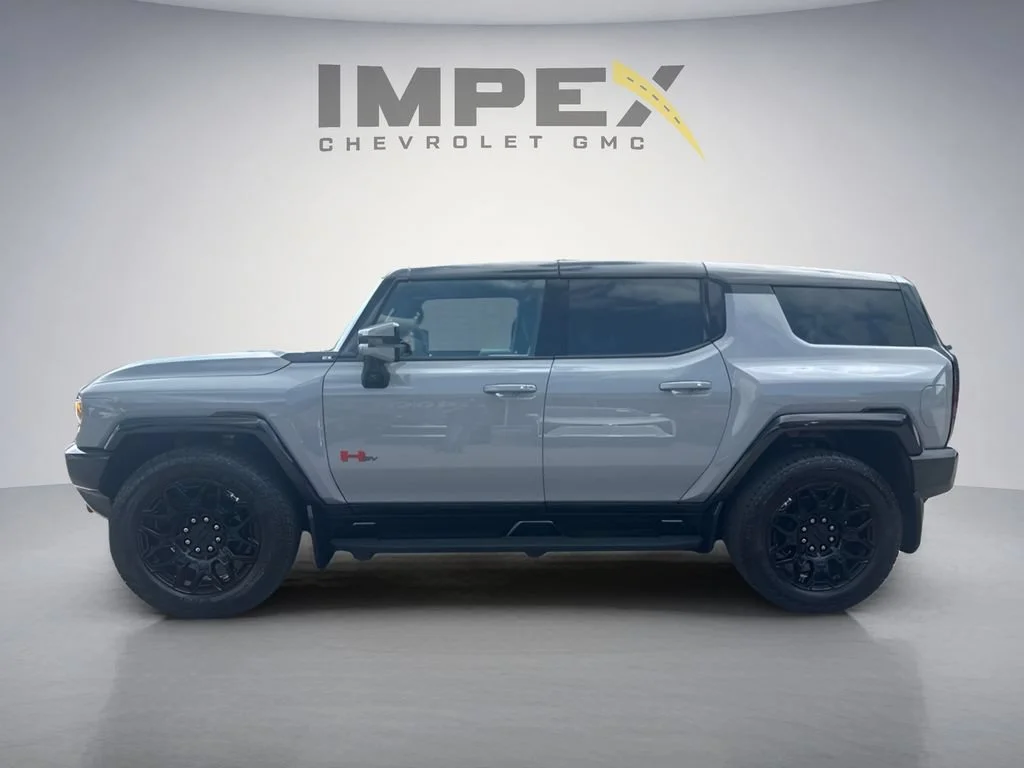 Used 2025 Meteorite Metallic (Grey) GMC 2X image 2