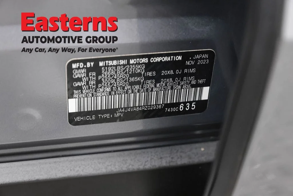 Used 2024 Gray Mitsubishi SE image 36
