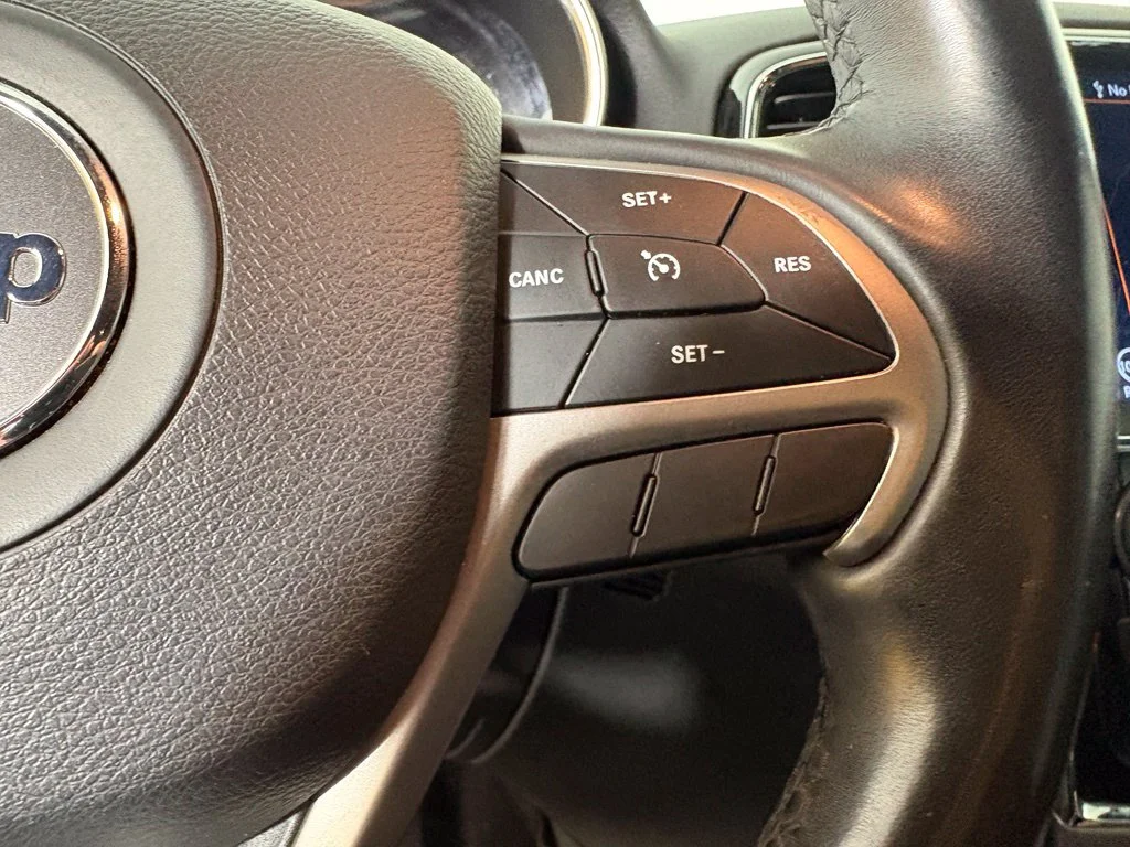 Used 2019 White Jeep Altitude image 25