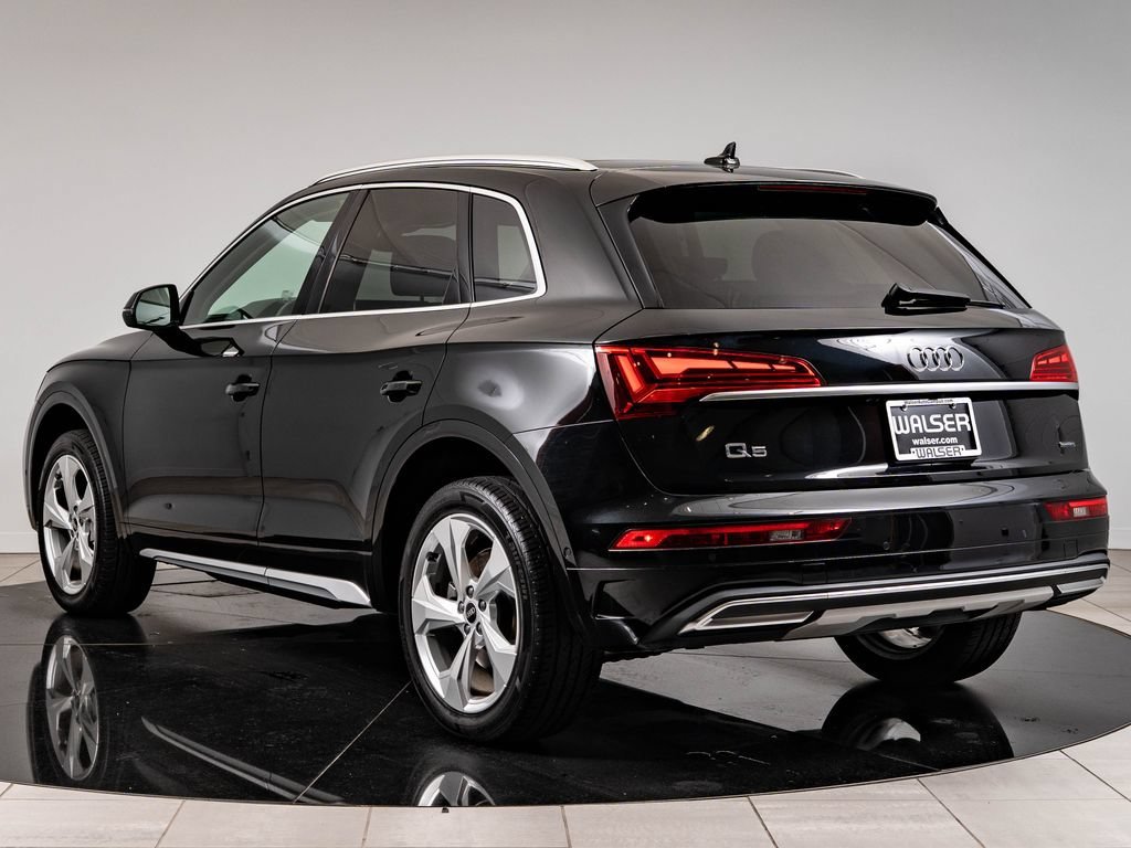 Used 2021 Mythos Black Metallic Audi 45 Prestige image 6
