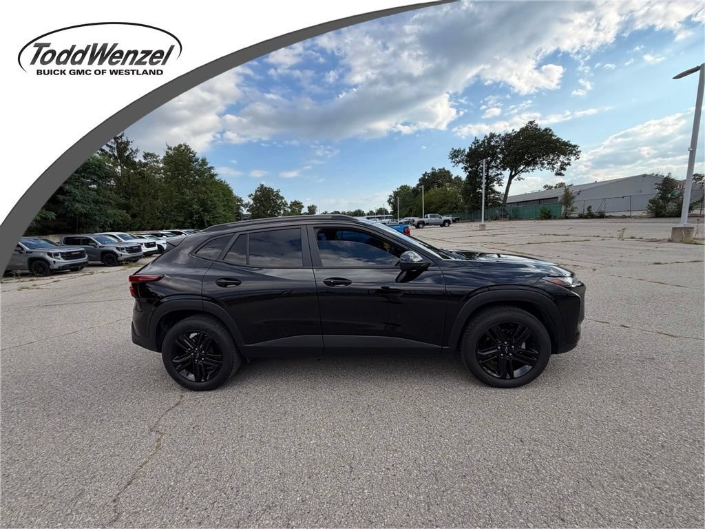 Used 2024 Mosaic Black Metallic Chevrolet ACTIV image 1