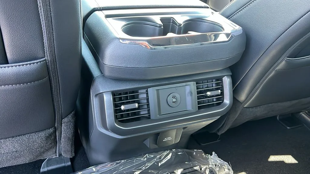 New 2026 Star White Metallic Tri-Coat Ford Lariat® image 10