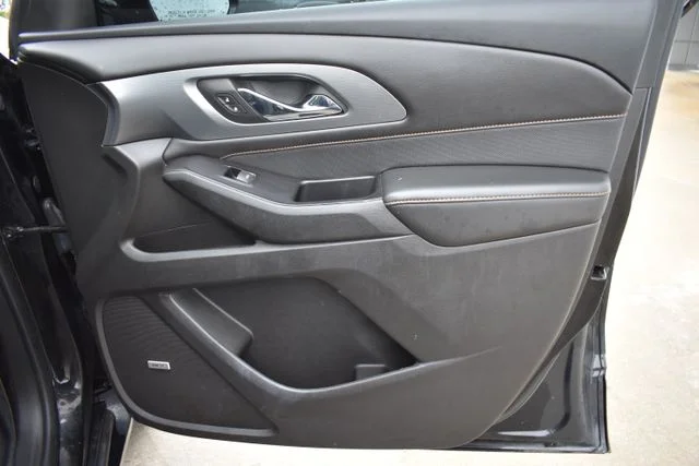 Used 2018 Black Chevrolet Premier image 22