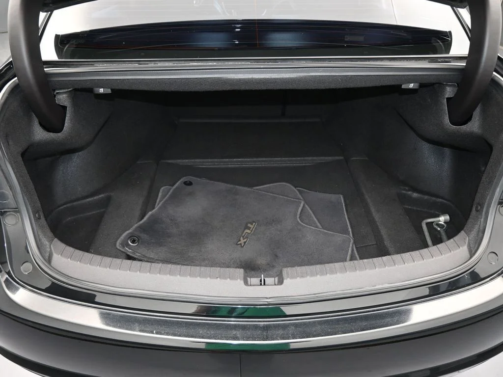 Used 2017 Black Acura V6 image 39