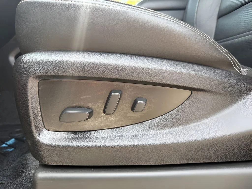 Used 2019 Black GMC Denali image 13