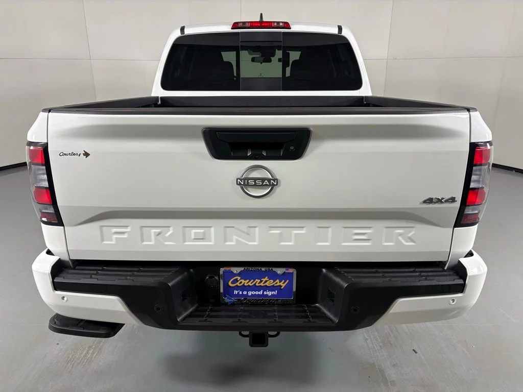 New 2026 Glacier White Nissan Crew Cab SV image 7