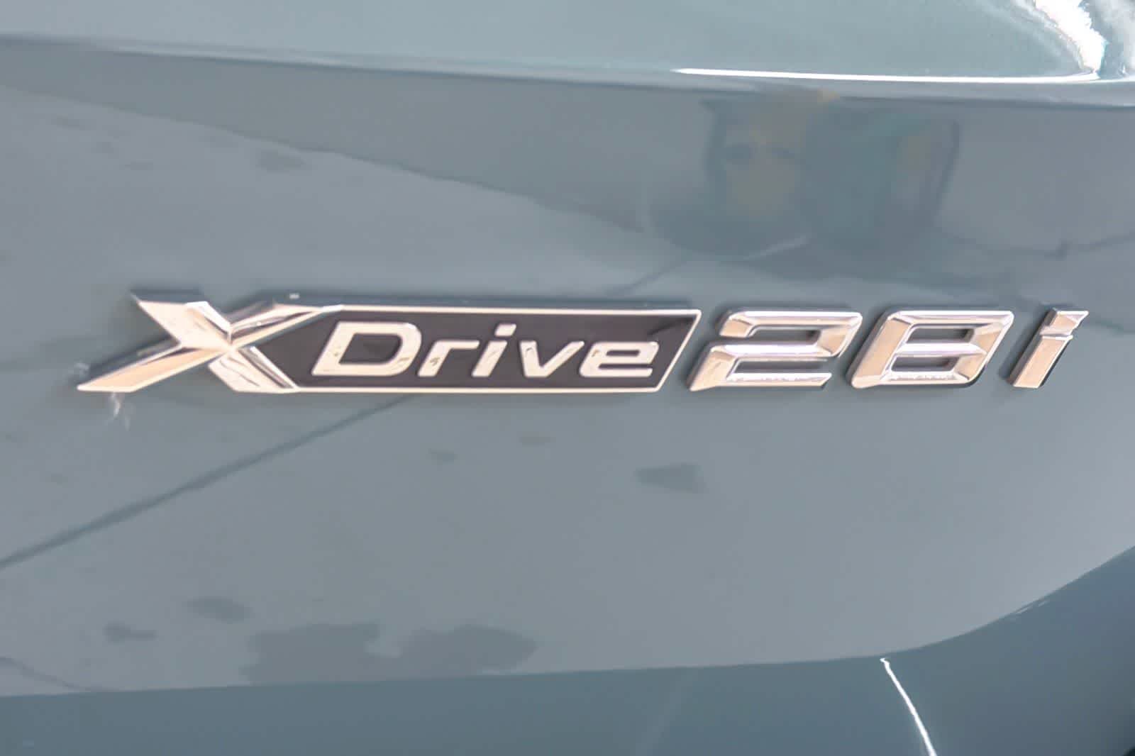 Used 2023 Cape York Green Metallic BMW xDrive28i image 28
