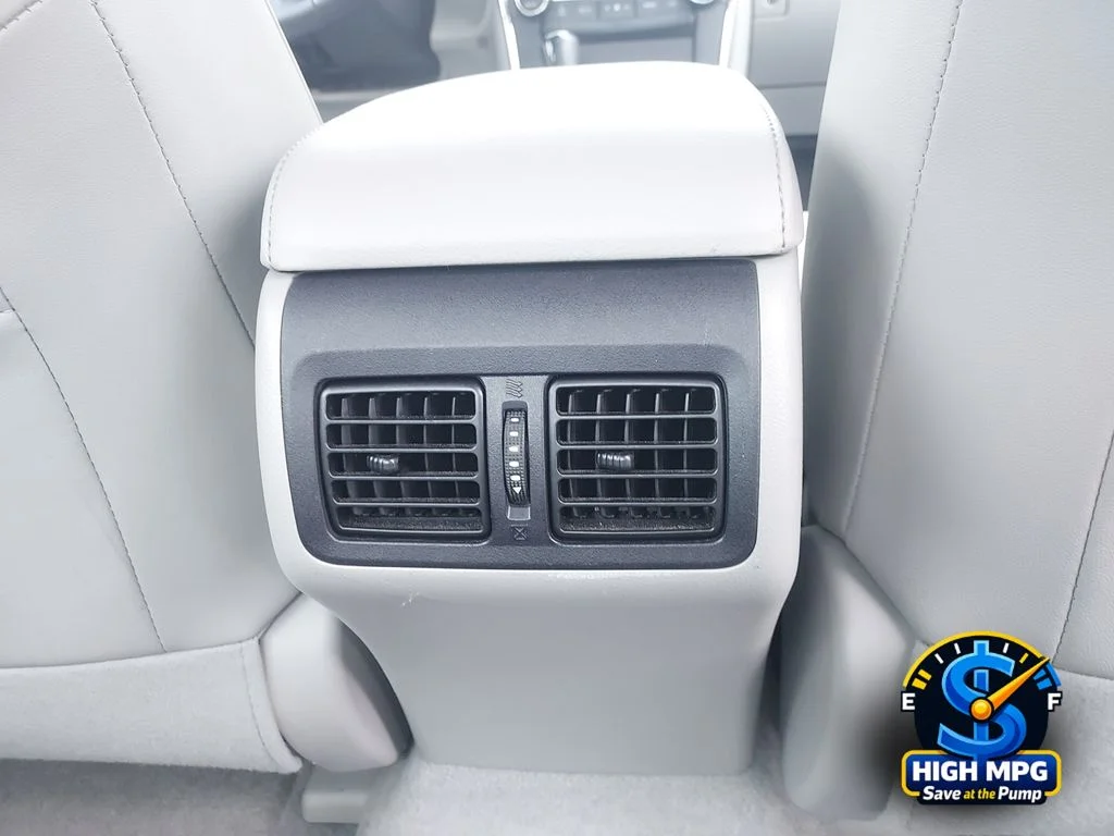 Used 2017 Silver Toyota XLE image 24