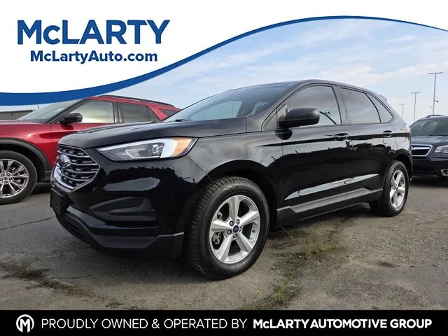 Used 2019 Black Ford SE image 1