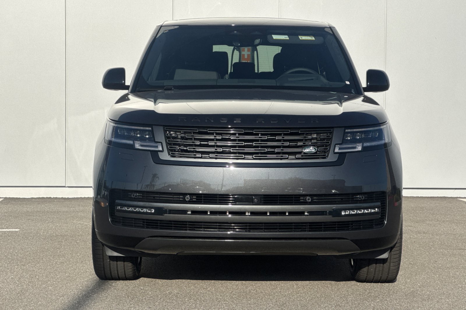 New 2027 Carpathian Grey Land Rover SE image 8