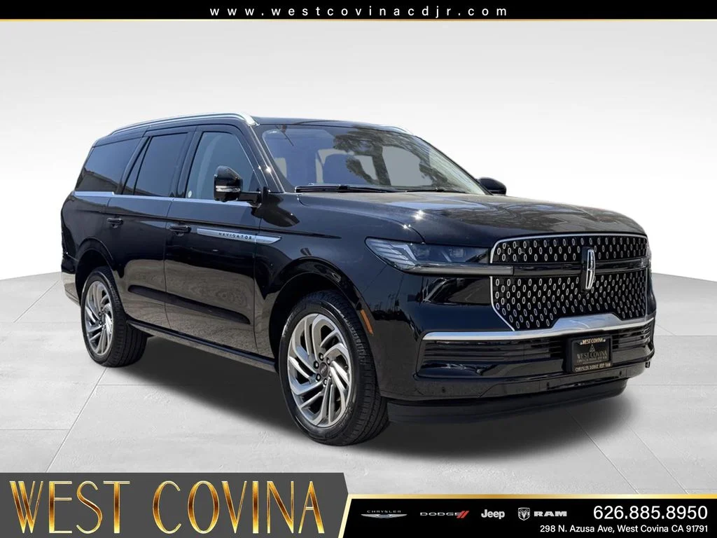 Used 2025 Black Lincoln Reserve image 1