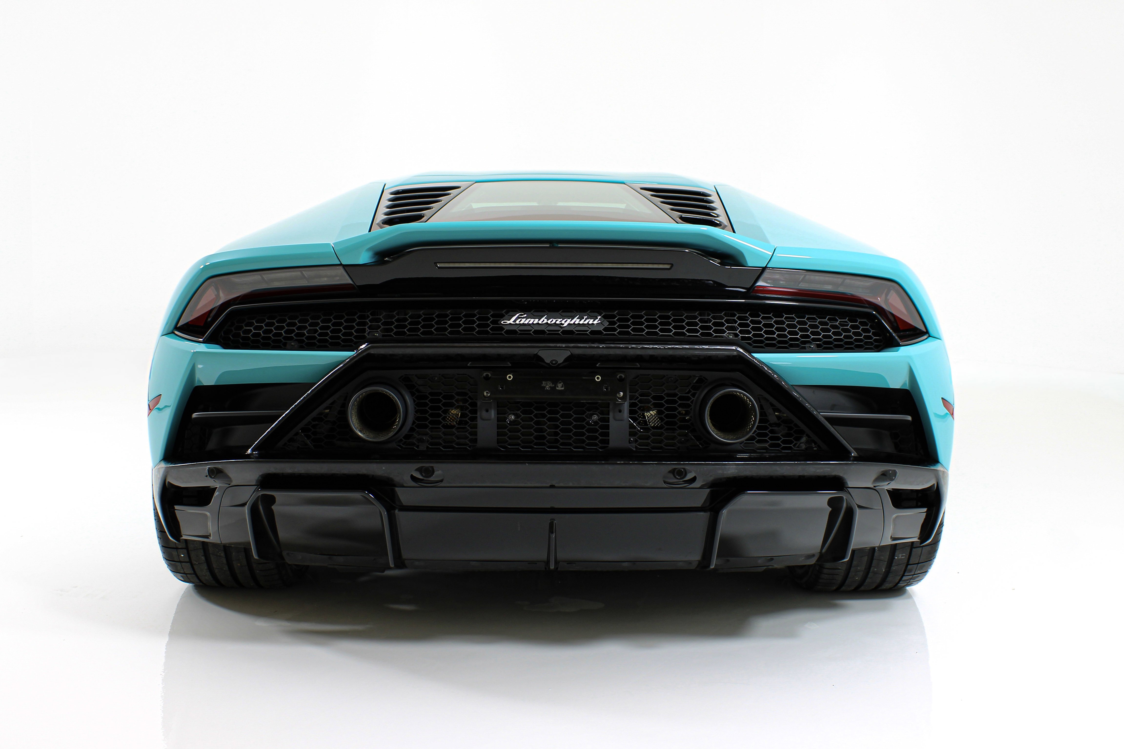 Used 2021 Blue Lamborghini  image 4