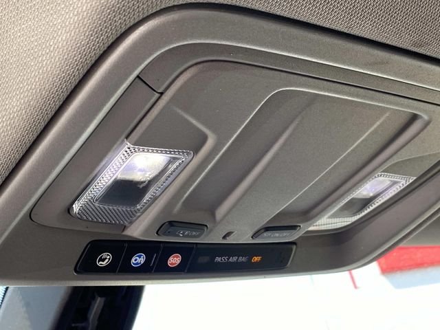 Used 2021 White Chevrolet Custom image 29