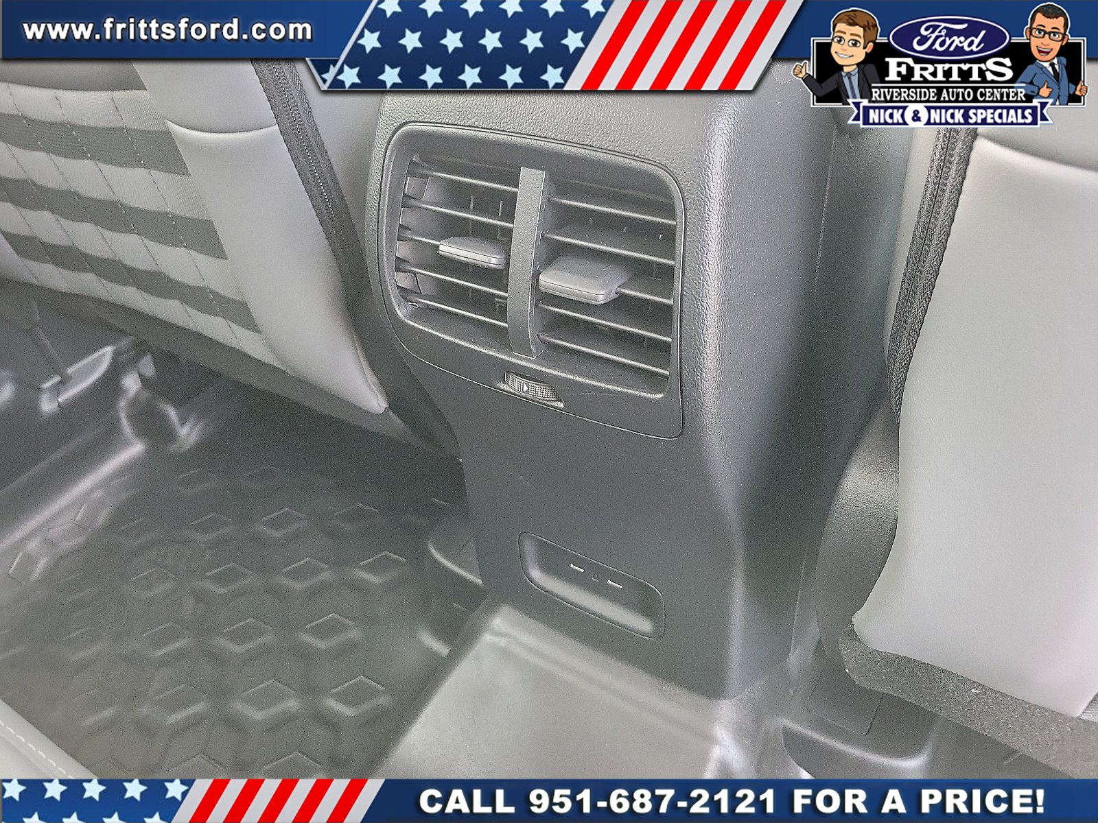 New 2026 Carbonized Gray Metallic Ford Badlands® image 20