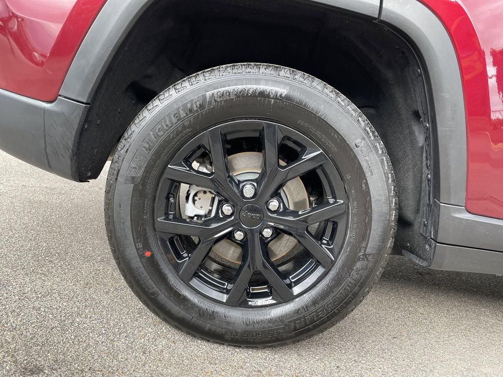 Used 2026 Red Jeep Laredo image 12