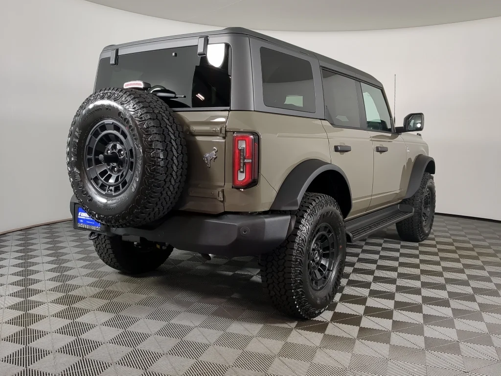 New 2026 MARSH GRAY Ford Outer Banks image 9