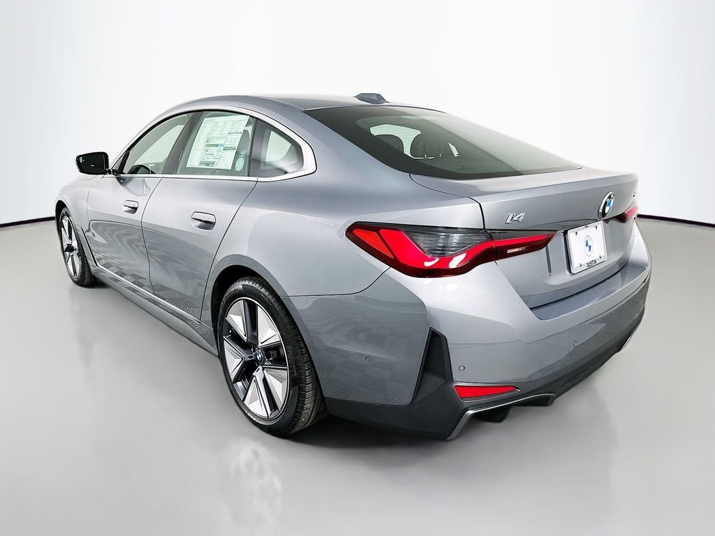 New 2026 Skyscraper Grey Metallic BMW xDrive40 image 7