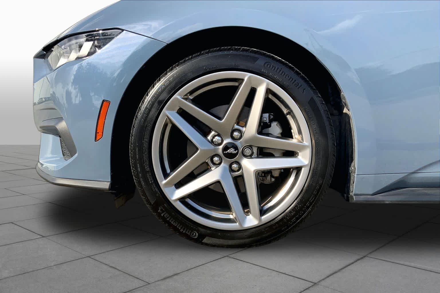 Used 2024 Vapor Blue Metallic Ford EcoBoost Premium image 10