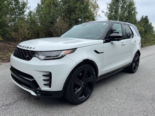 Used 2024 Fuji White Land Rover Dynamic SE image 1