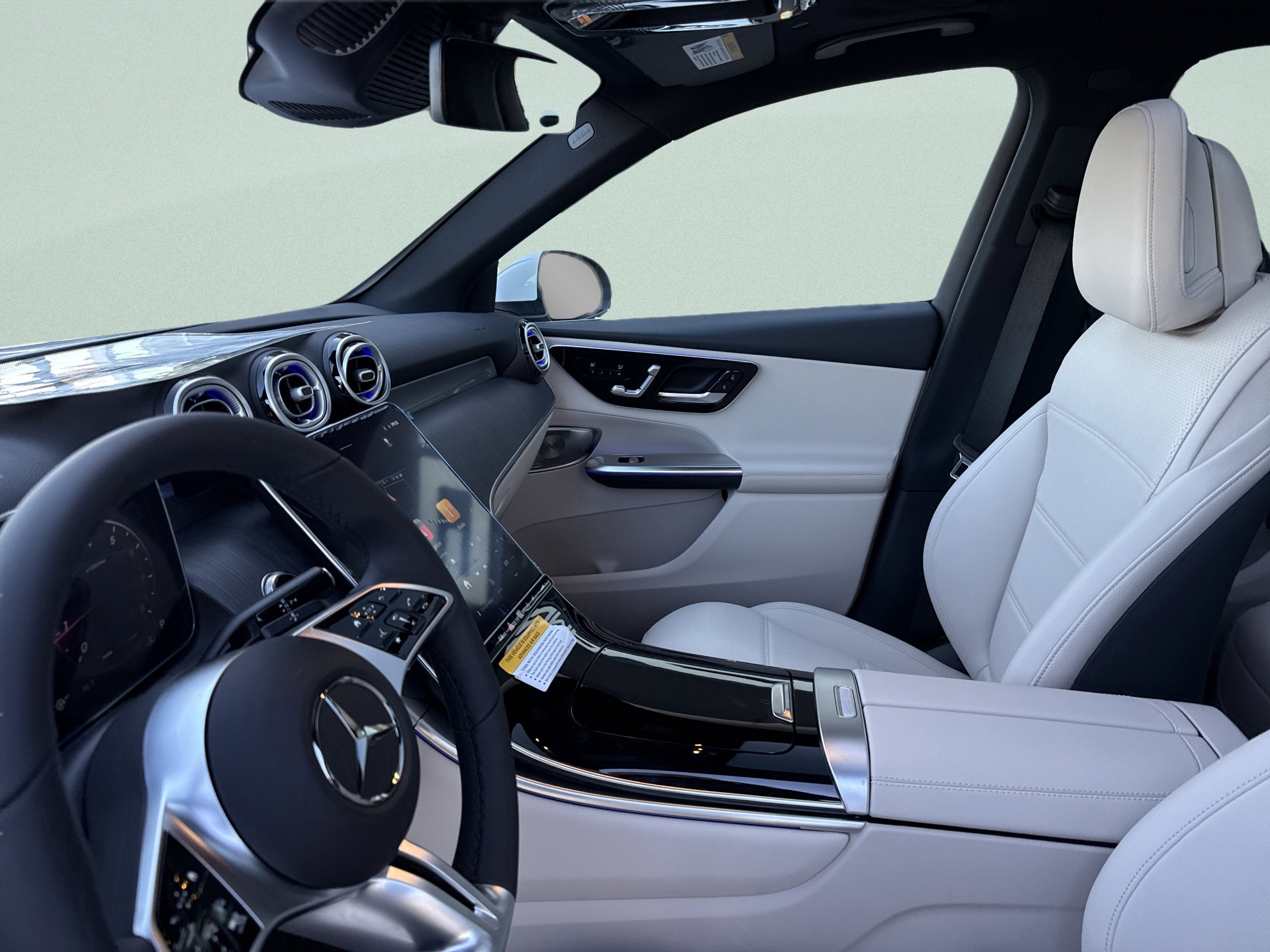 Used 2026 Polar White Mercedes-Benz GLC 300 image 17