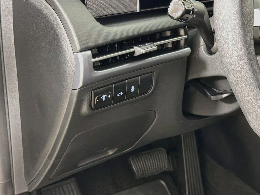 New 2027 Blue Stone Hyundai SE image 10