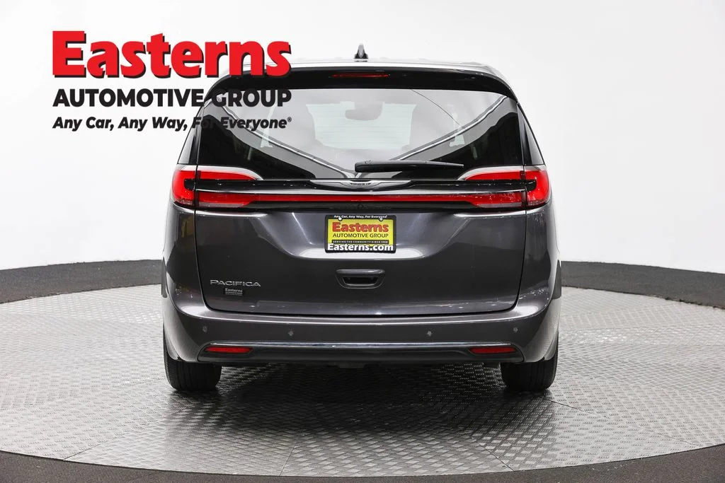 Used 2023 Gray Chrysler Touring L image 6