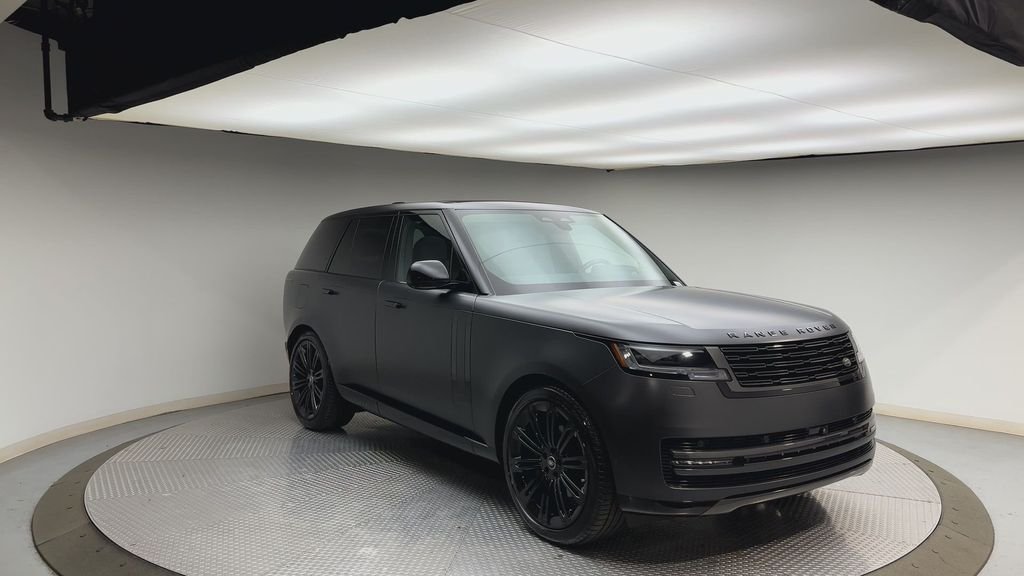 Used 2024 Santorini Black Metallic Land Rover SE image 8