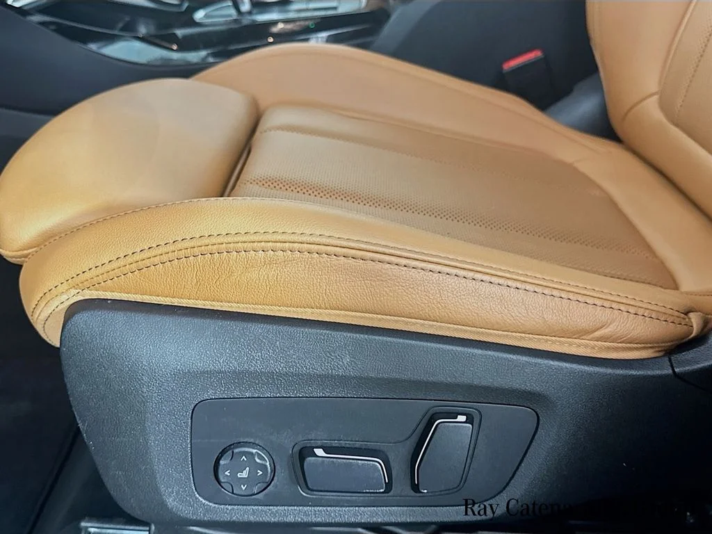 Used 2024 Blue BMW xDrive30i image 19