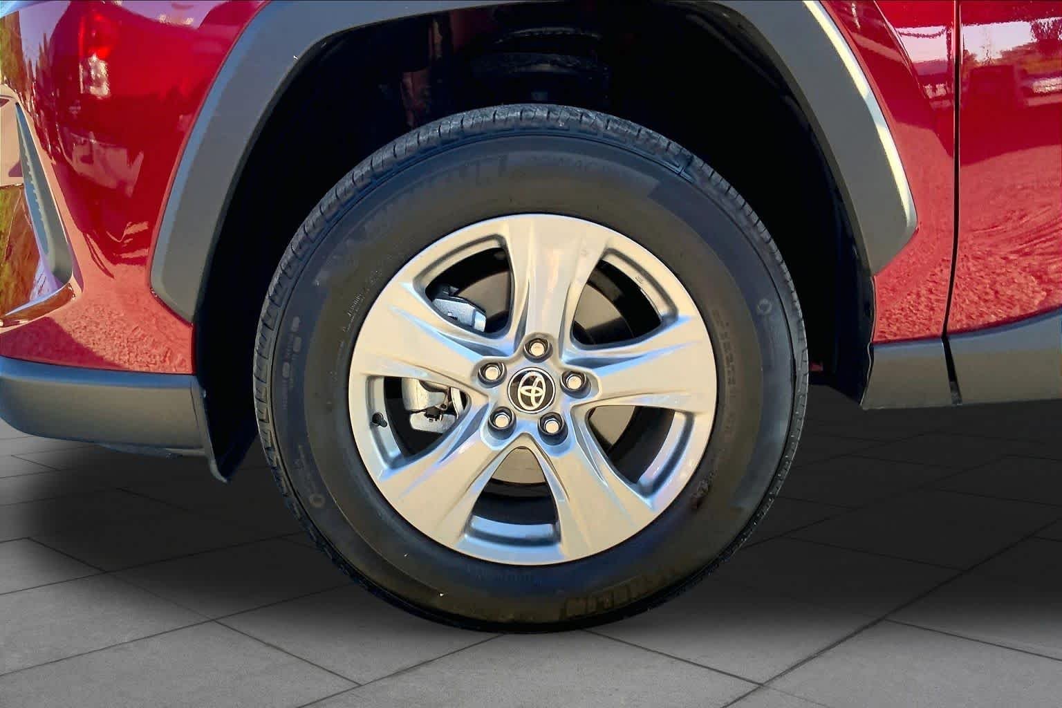Used 2025 Ruby Flare Pearl Toyota XLE image 11