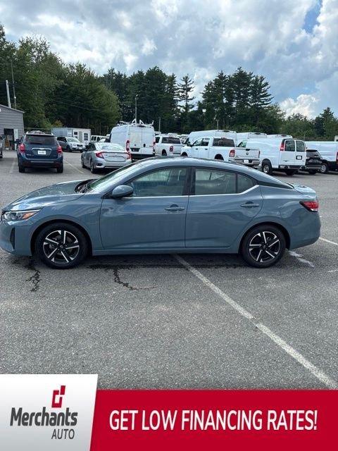 Used 2024 Gray Nissan SV image 5
