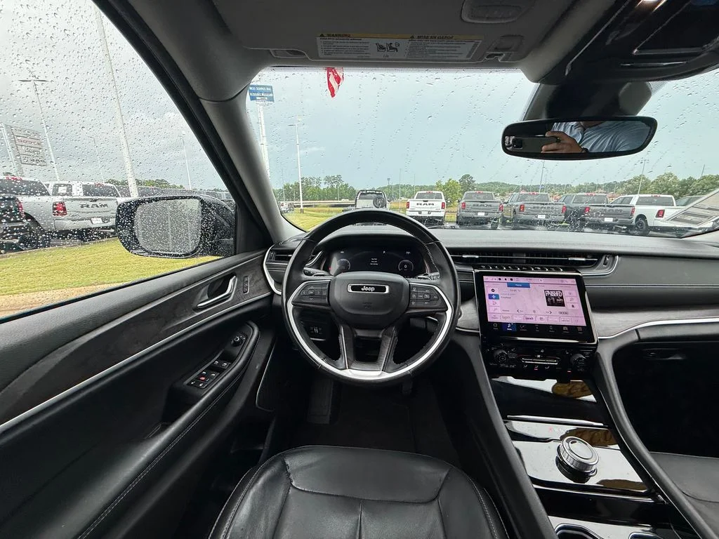 Used 2022 Gray Jeep Limited image 8