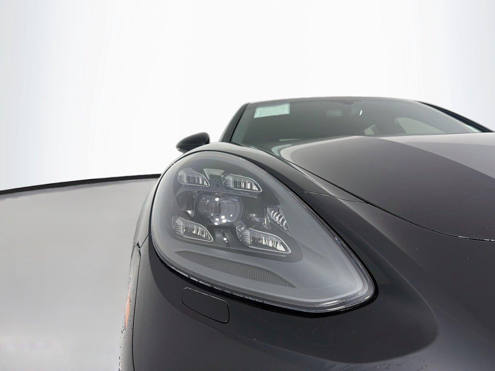 Used 2018 Jet Black Metallic Porsche Turbo image 33