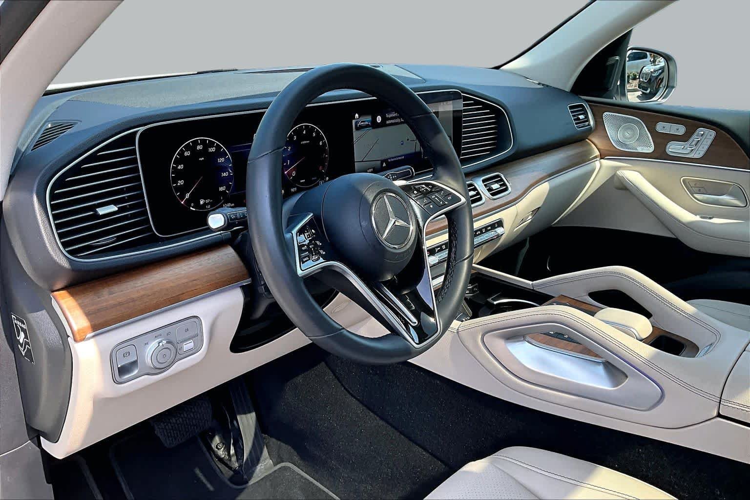 Used 2024 Polar White Mercedes-Benz GLE 450 image 18