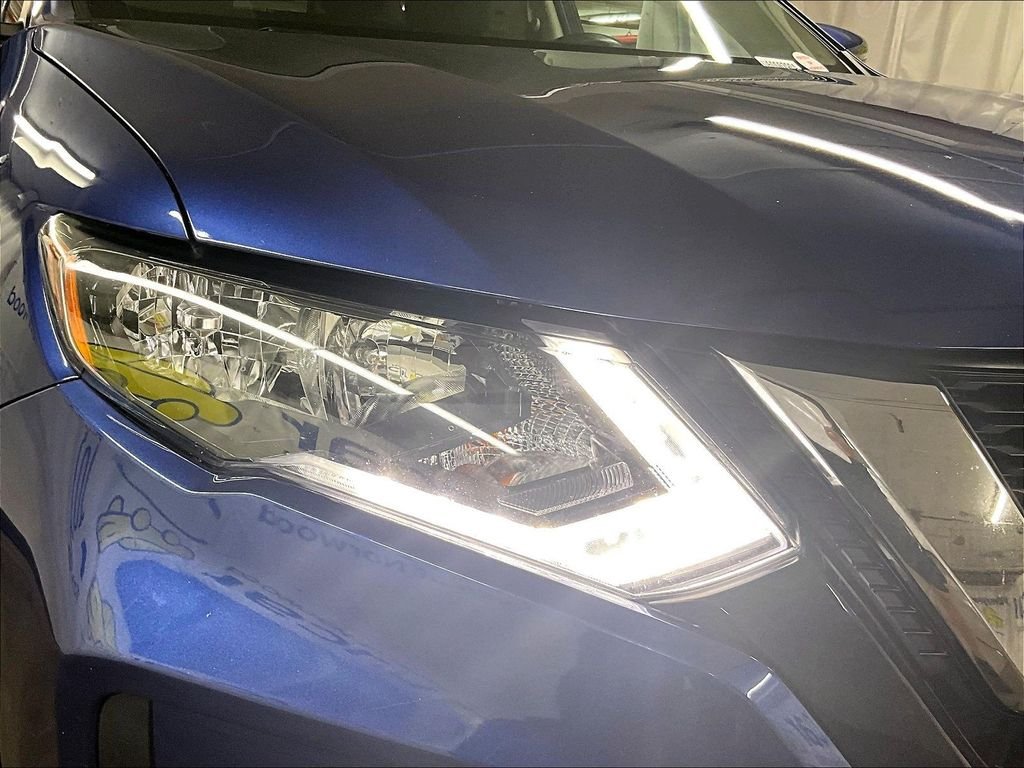 Used 2020 Blue Nissan SV image 30