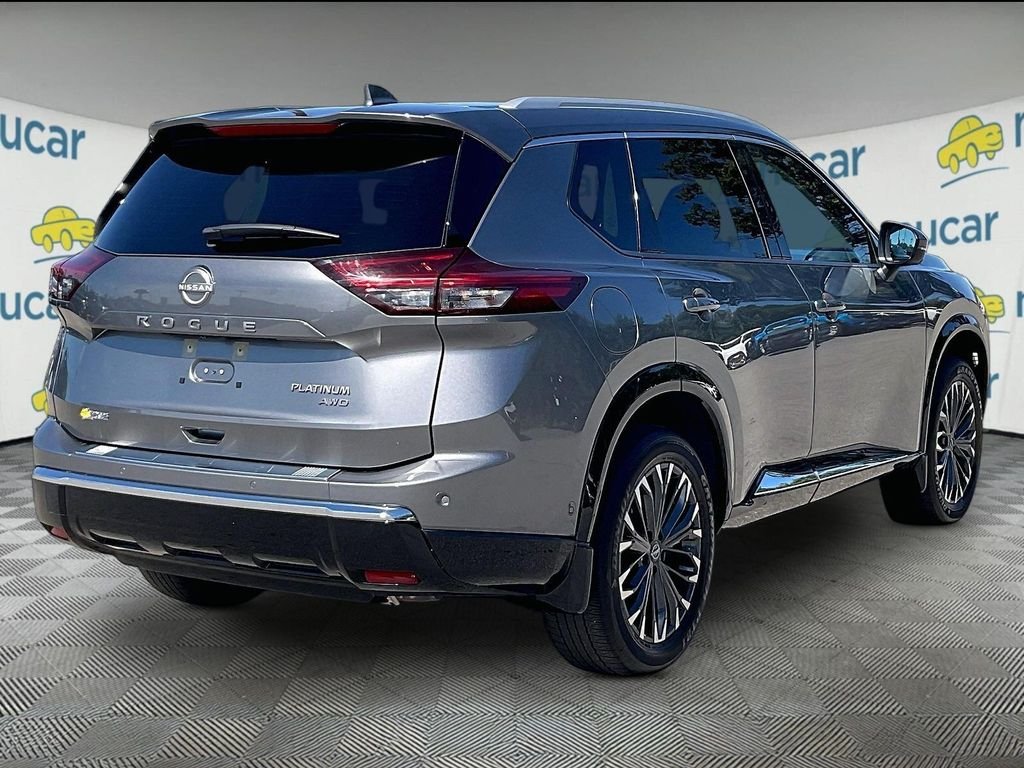 Used 2025 Gun Metallic Nissan Platinum image 6