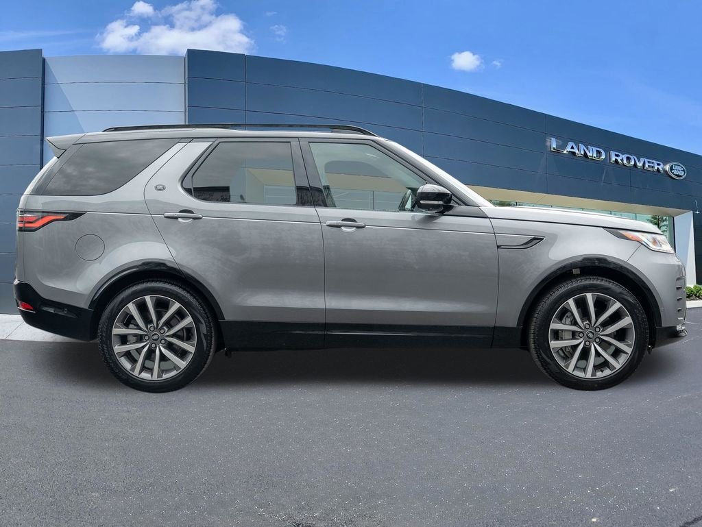 Used 2025 Gray Land Rover Dynamic SE image 8