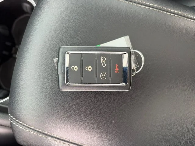 Used 2024 Silver Zynith Jeep Limited image 33