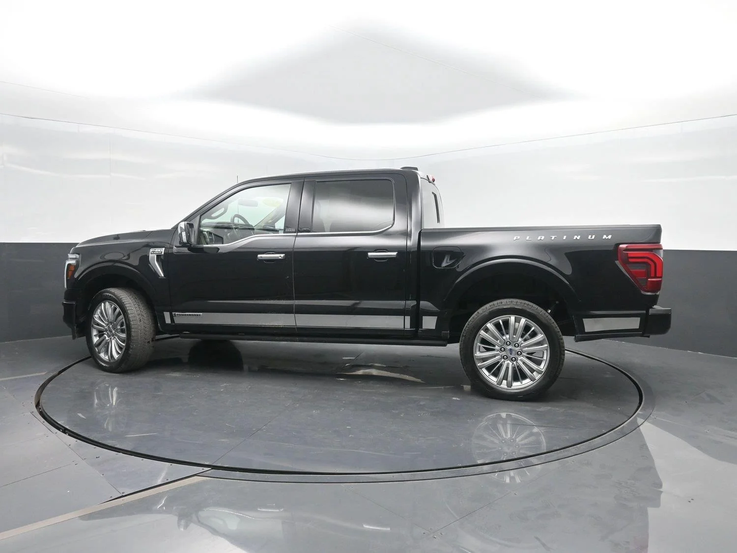 Used 2025 Agate Black Ford Platinum image 49