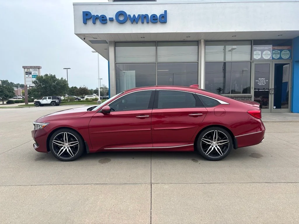 Used 2022 Red Honda Touring 2.0T image 8