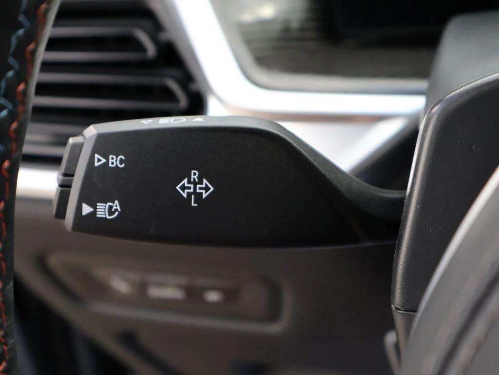 Used 2026 Gray BMW M60i image 36