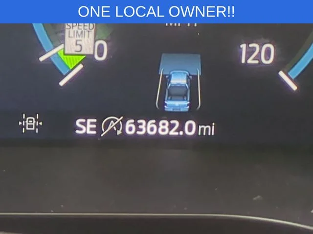 Used 2023 White Ford Lariat image 23